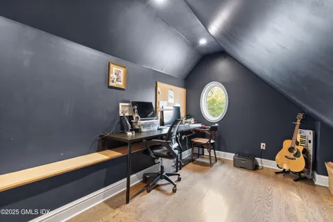 $3,295,000 | 175 Lake Avenue, Greenwich, CT 06830