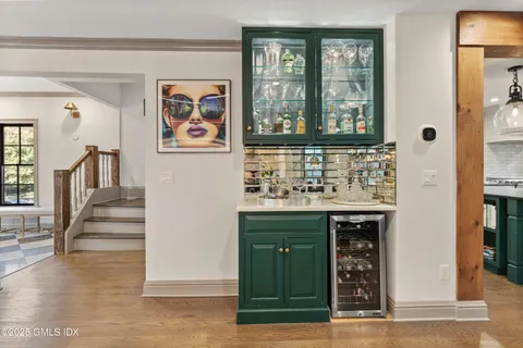 $3,295,000 | 175 Lake Avenue, Greenwich, CT 06830