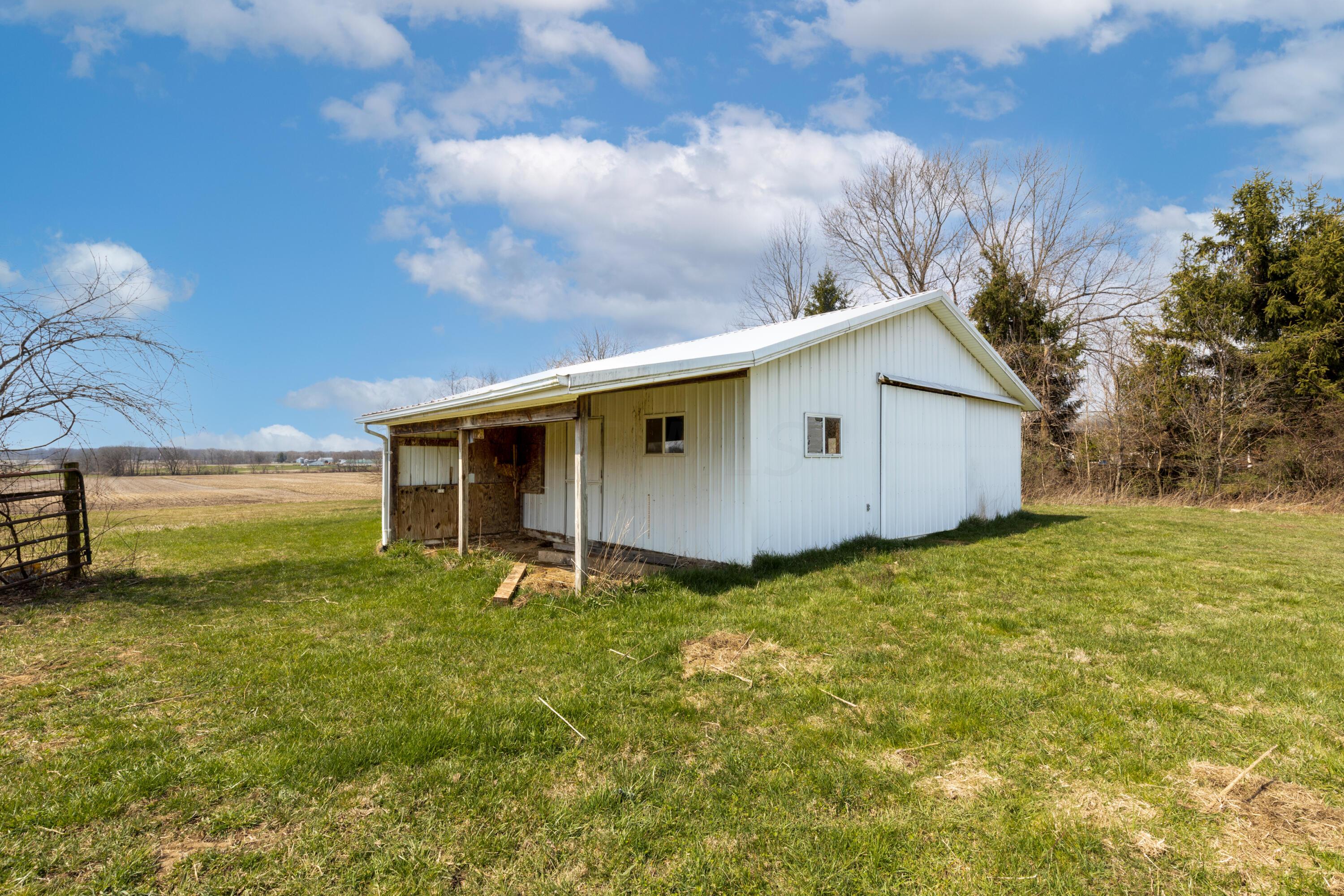 8392 Lancaster Road Hebron, OH 43025 - Photo 19 of 26 Multipurpose Barn