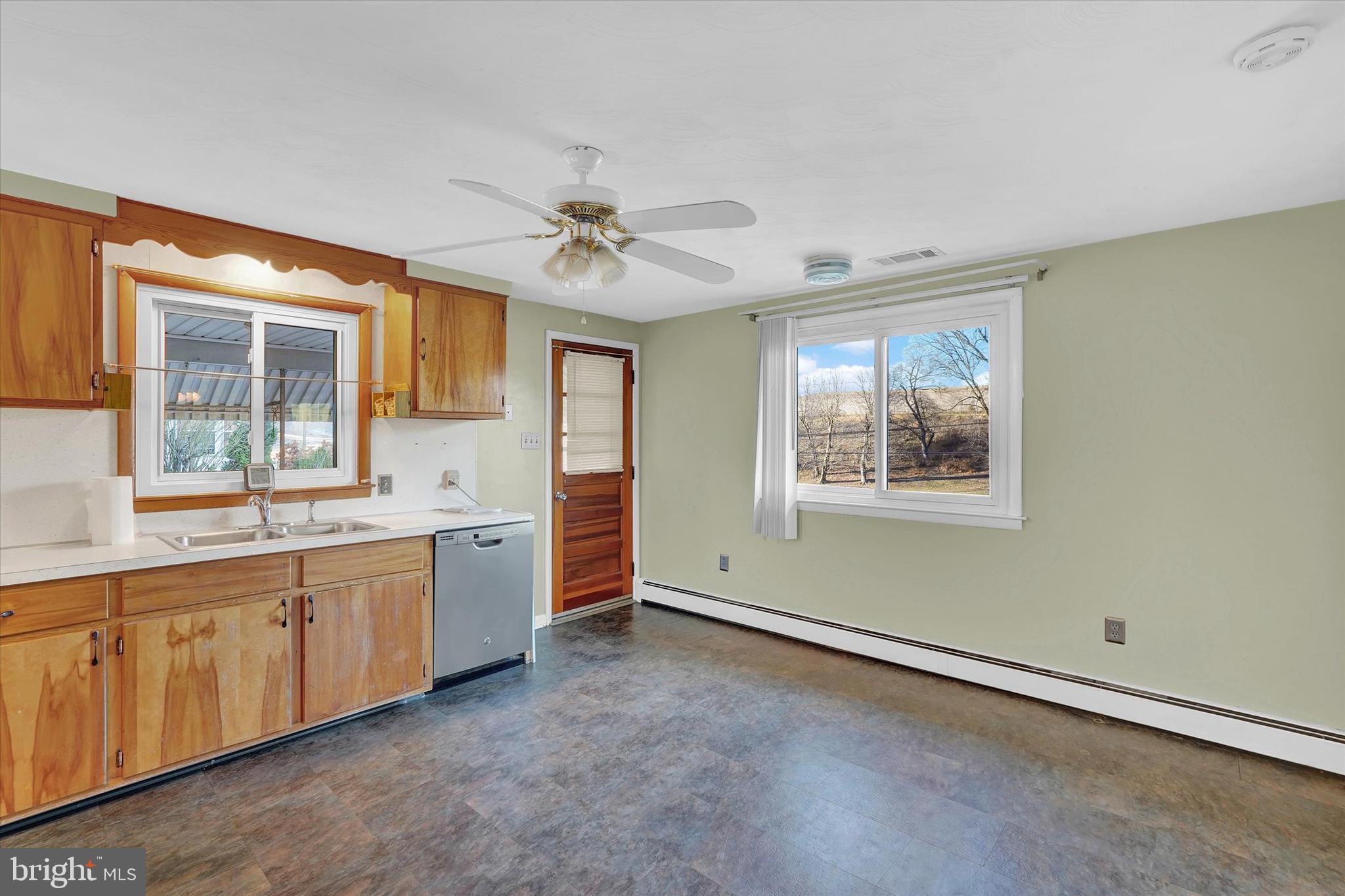 1420 Craley Road Windsor, PA 17366 - Photo 8 of 28