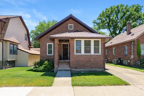 $155,000 | 148 East Stockbridge Avenue, Kalamazoo, MI 49001