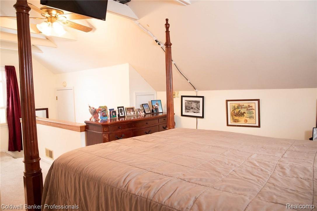 1128 Vernier Road Grosse Pointe, MI 48236 - Photo 28 of 48 1128Vernier-20.jpg