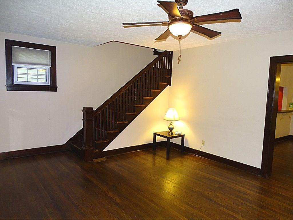 322 Nicholas Place Edgeworth, PA 15143 - Photo 5 of 25 Living Room