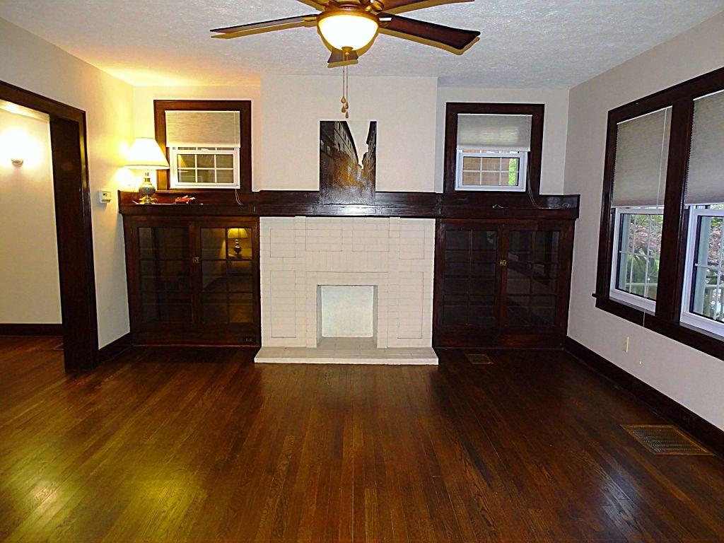 322 Nicholas Place Edgeworth, PA 15143 - Photo 6 of 25 Living Room