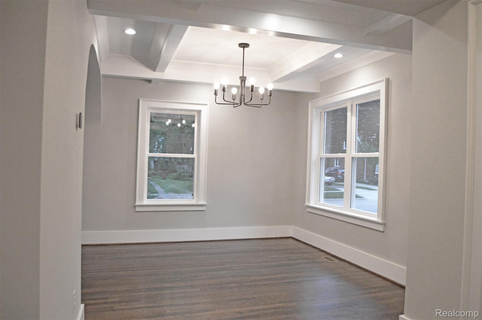 41 Maywood Avenue Pleasant Ridge, MI 48069 - Photo 7 of 25 7.jpg