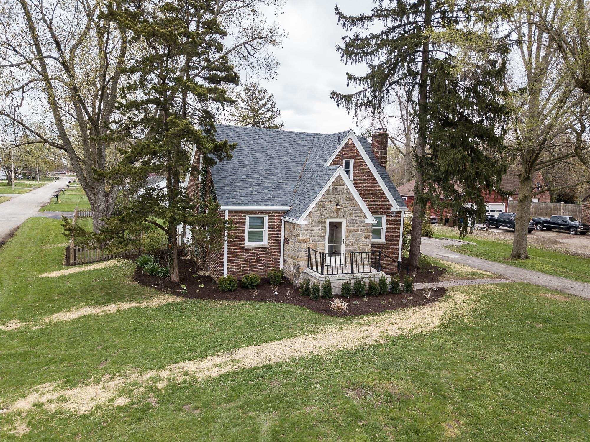 1905 Reckeweg Road Fort Wayne, IN 46804 - Photo 4 of 35