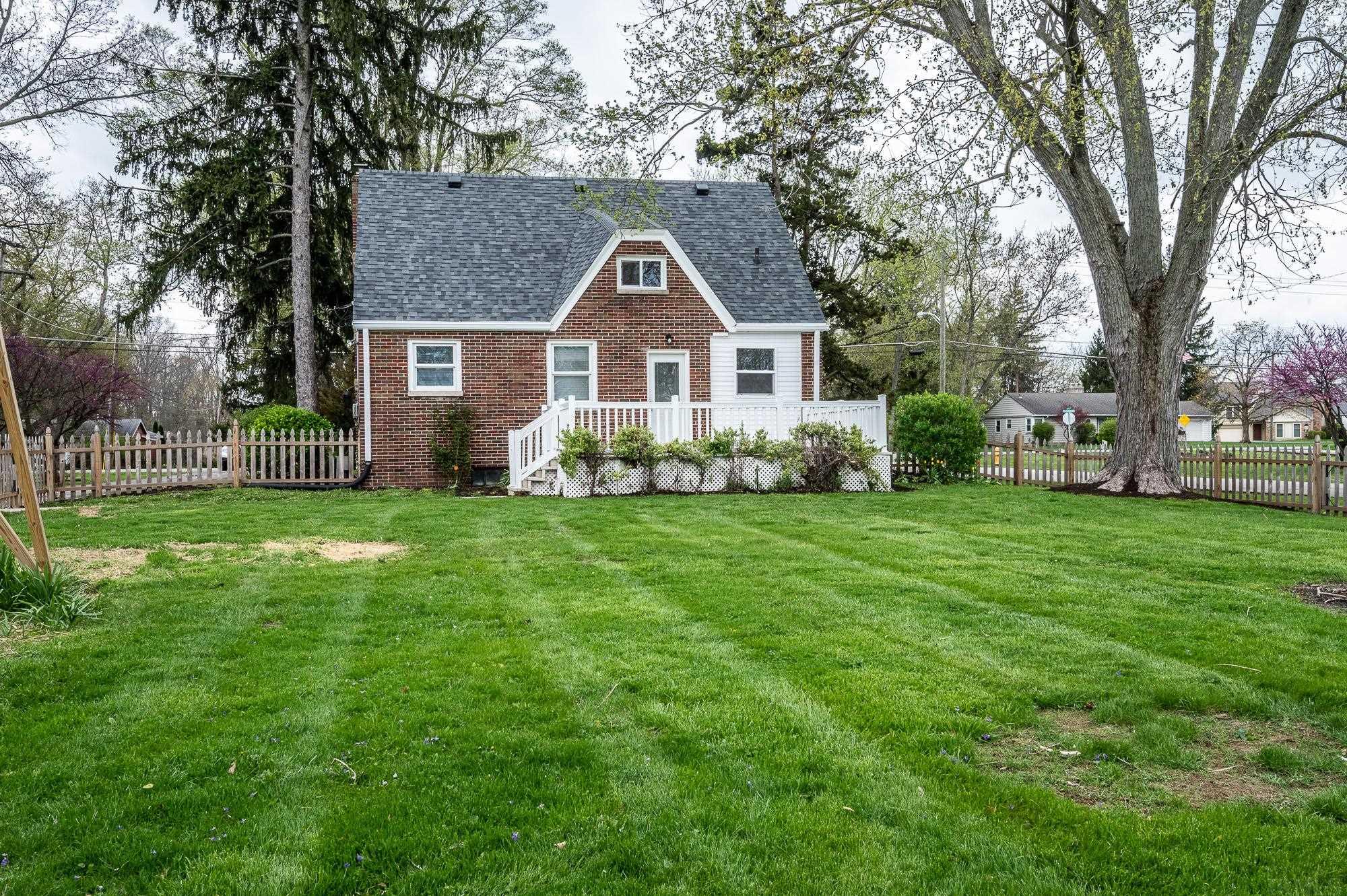 1905 Reckeweg Road Fort Wayne, IN 46804 - Photo 6 of 35