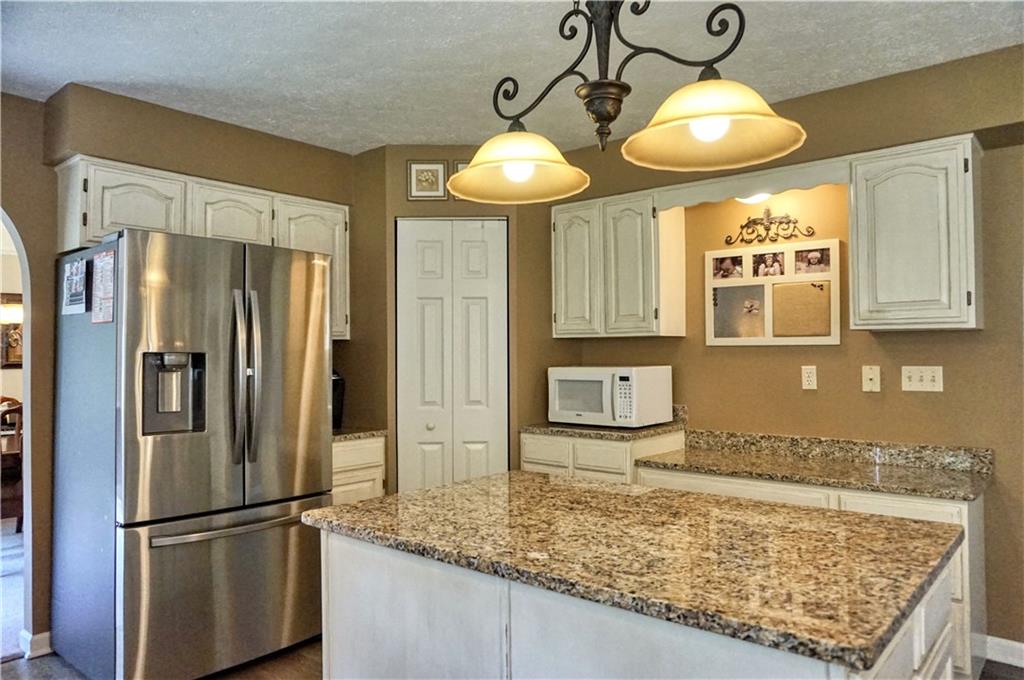 1123 Rural Ridge Drive Cheswick, PA 15024 - Photo 9 of 21 Pantry, stainless appliances and plenty of cabinet space!