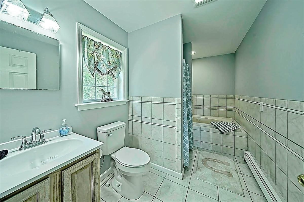 46 Broad Street Rehoboth, MA 02769 - Photo 26 of 42