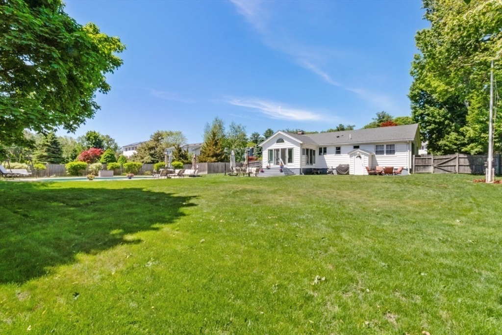 15 Fernwood Road Saugus, MA 01906 - Photo 32 of 42