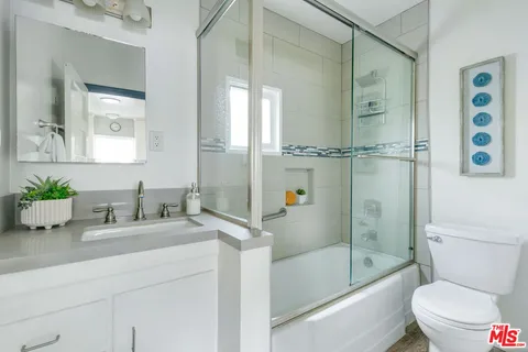 $1,298,900 | 1025 2nd Street, Hermosa Beach, CA 90254