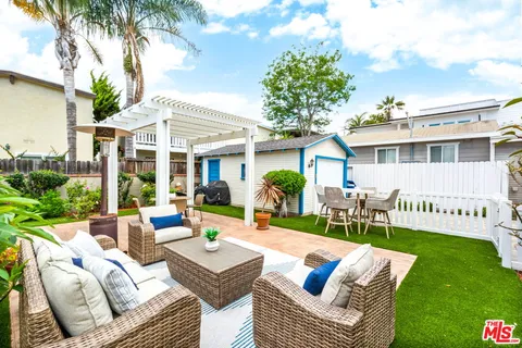 $1,298,900 | 1025 2nd Street, Hermosa Beach, CA 90254