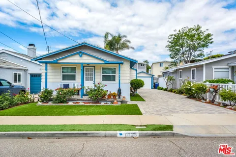 $1,298,900 | 1025 2nd Street, Hermosa Beach, CA 90254