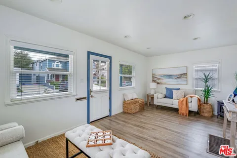 $1,298,900 | 1025 2nd Street, Hermosa Beach, CA 90254