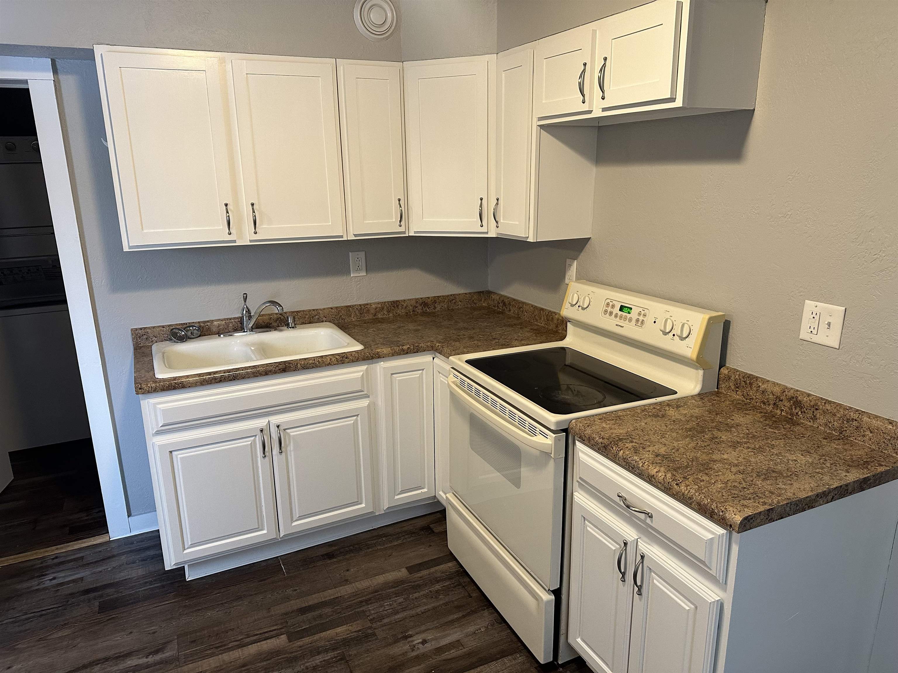 1216 Hughitt Avenue Superior, WI 54880 - Photo 4 of 11