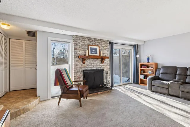 $250,000 | 4453 Cedar Lake Road, St. Louis Park, MN 55416