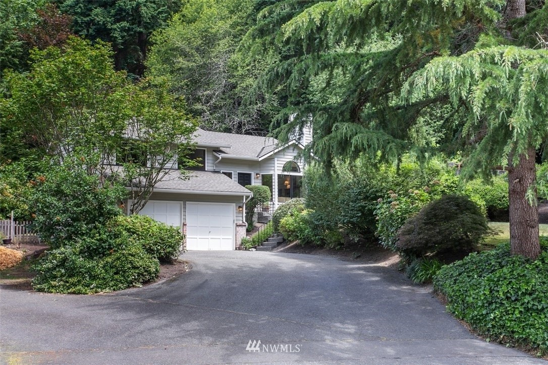 21221 Shell Valley Road Edmonds, WA 98026 - Photo 2 of 20