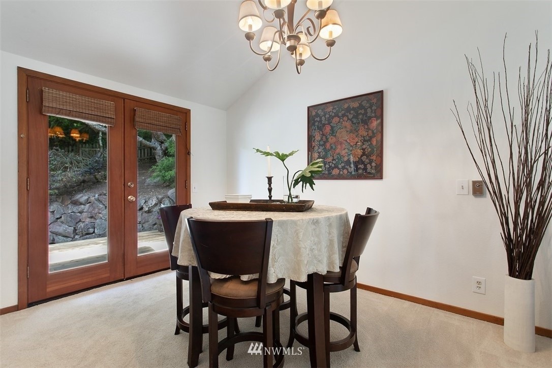 21221 Shell Valley Road Edmonds, WA 98026 - Photo 8 of 20
