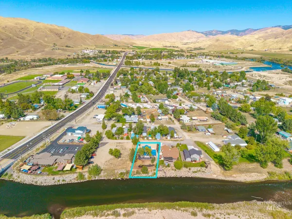 $659,000 | 115 Payette River Avenue, Horseshoe Bend, ID 83629