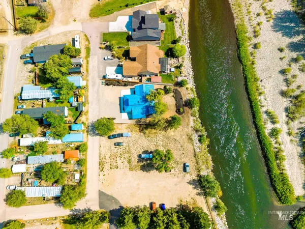 $659,000 | 115 Payette River Avenue, Horseshoe Bend, ID 83629