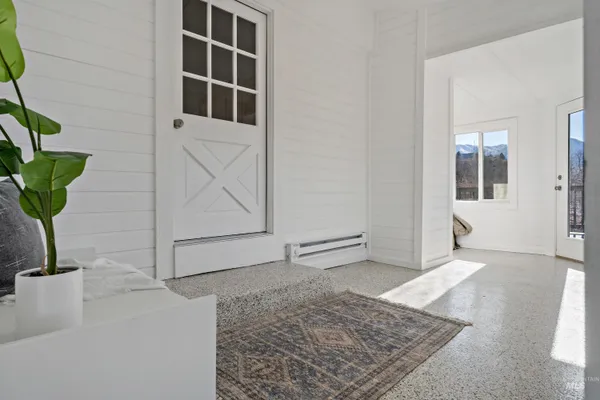 $659,000 | 115 Payette River Avenue, Horseshoe Bend, ID 83629