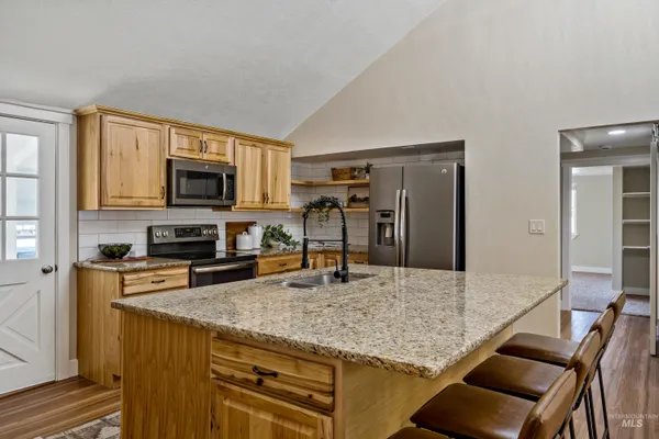 $659,000 | 115 Payette River Avenue, Horseshoe Bend, ID 83629