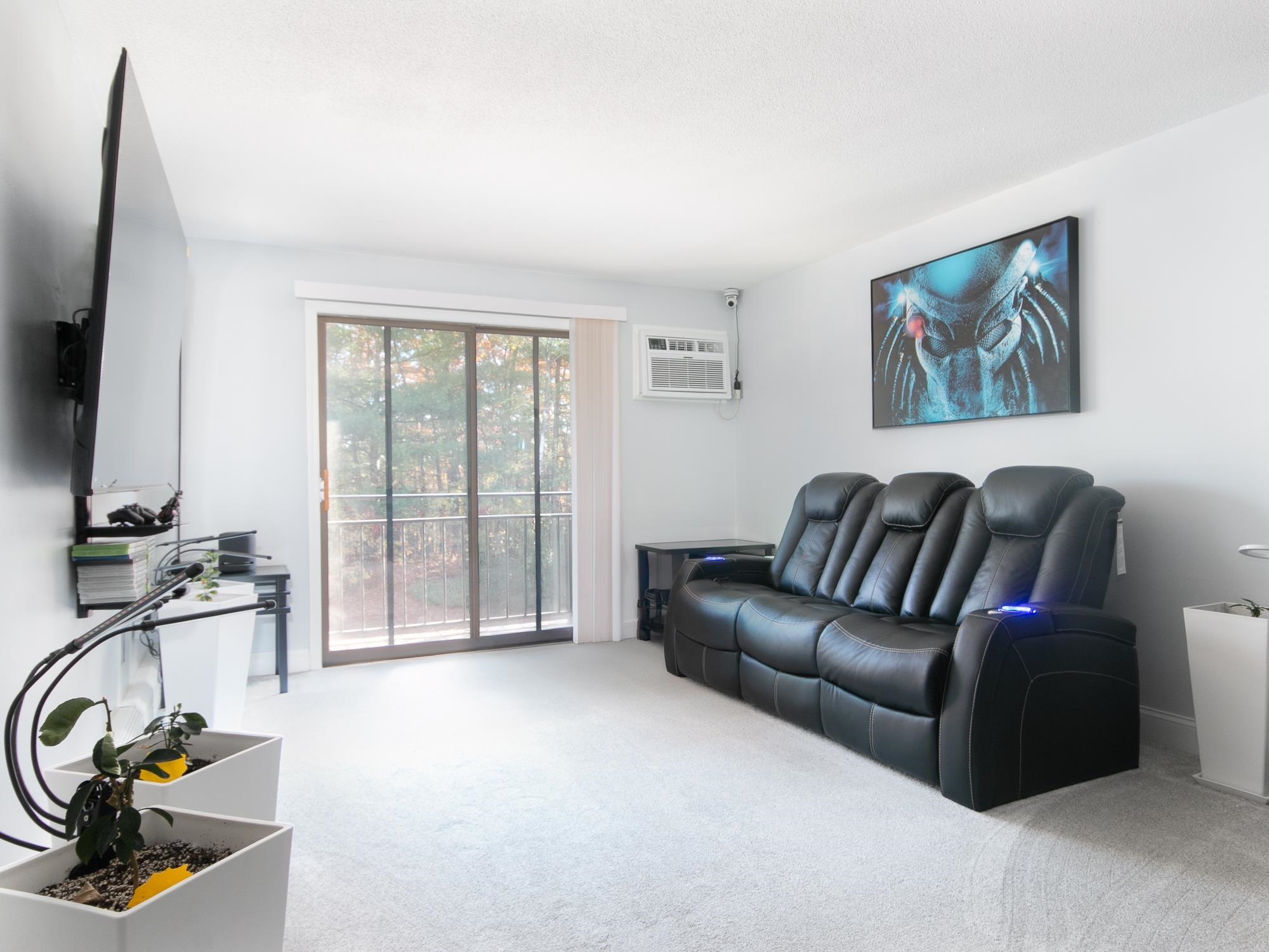 23 Country Club Drive, Unit 1023 Manchester, NH 03102 - Photo 3 of 10