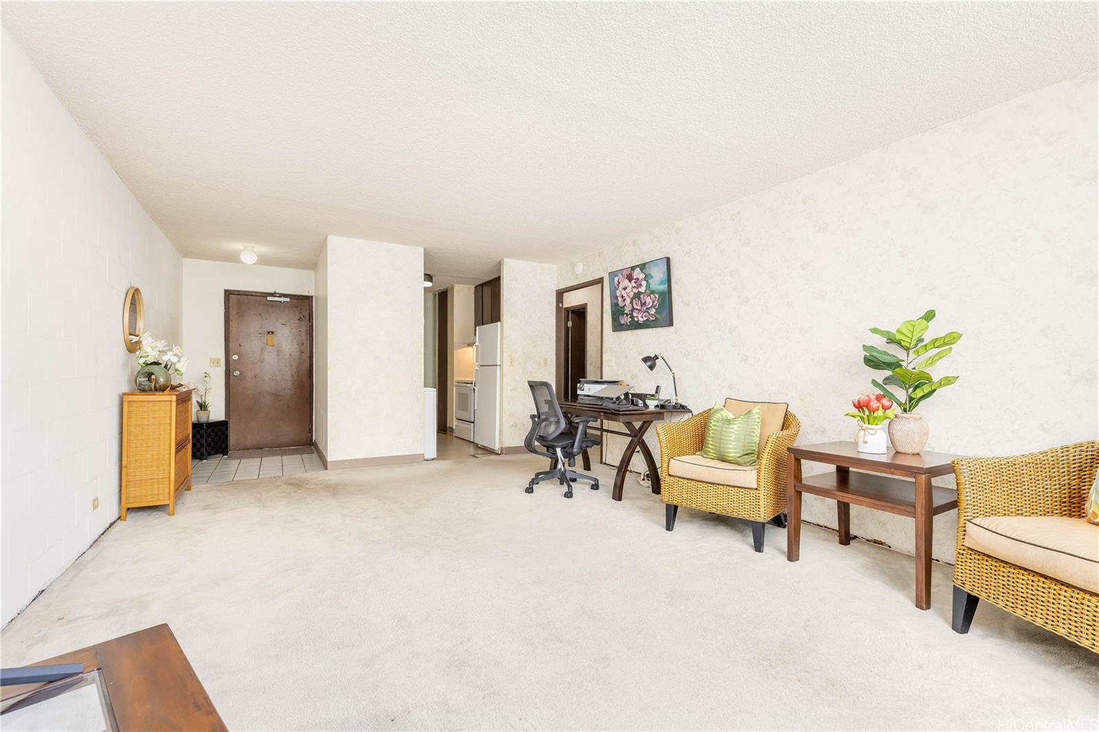 98-1040 Moanalua Road, Unit 1/101 Aiea, HI 96701 - Photo 2 of 23 Functional layout from kitchen to living room