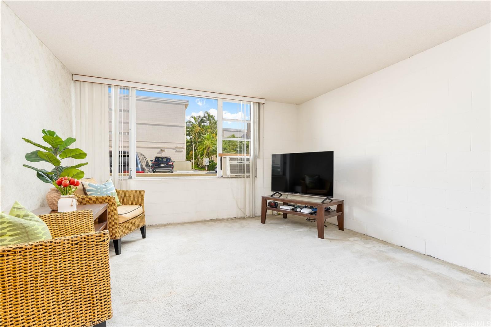 98-1040 Moanalua Road, Unit 1/101 Aiea, HI 96701 - Photo 4 of 23