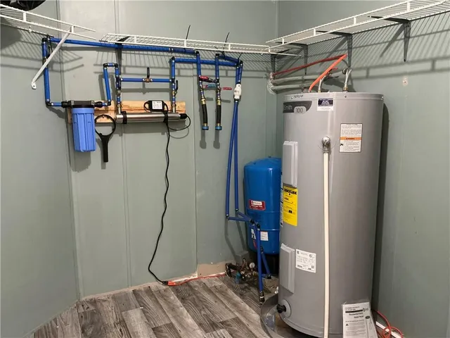 a view of utility room