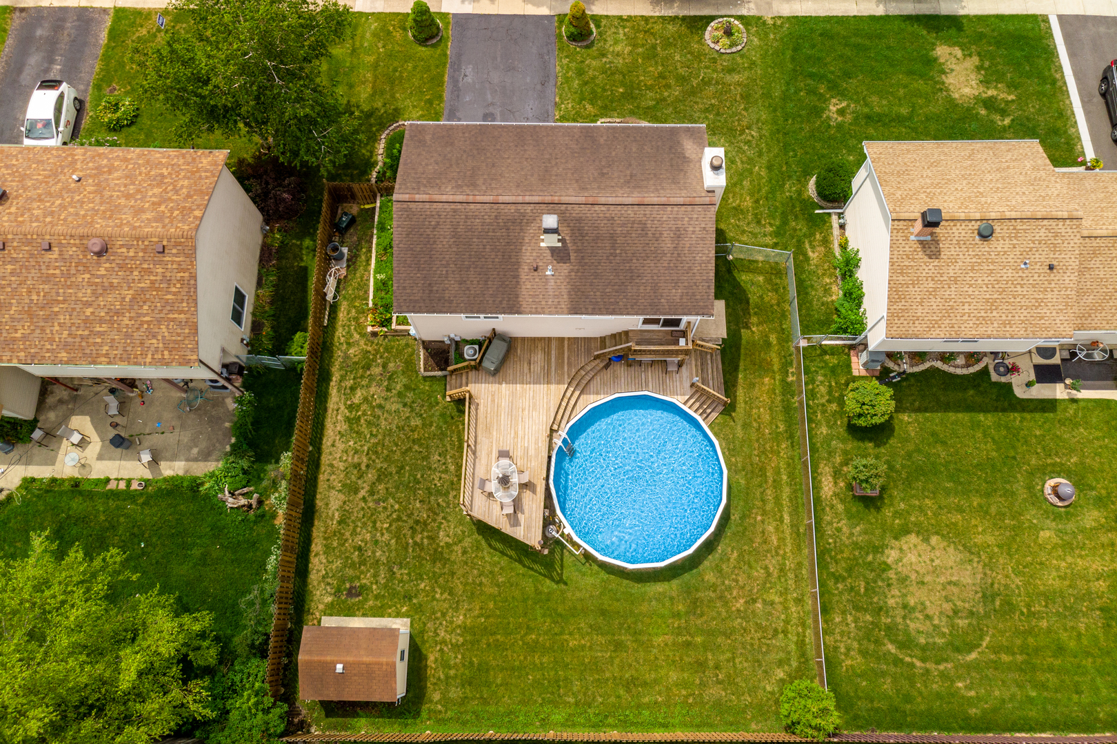 829 Prairie Avenue Bartlett, IL 60103 - Photo 2 of 25 an aerial view of residential house with outdoor space and swimming pool