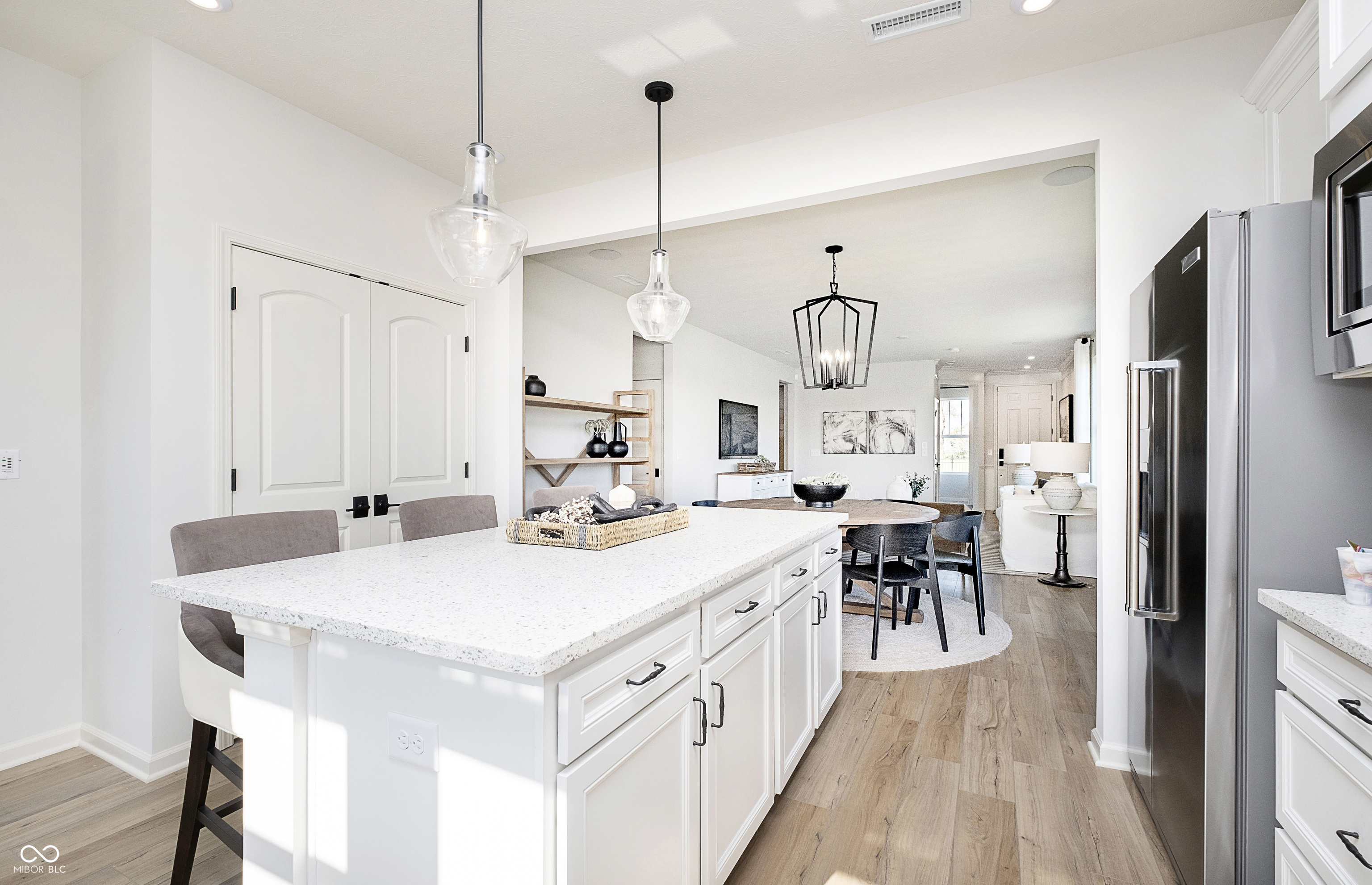 3128 Balsamroot Road Greenwood, IN 46143 - Photo 4 of 36 Gallery Image 4