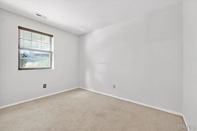 $157,000 | 12952 Bryce Canyon Drive, Unit B, Maryland Heights, MO 63043