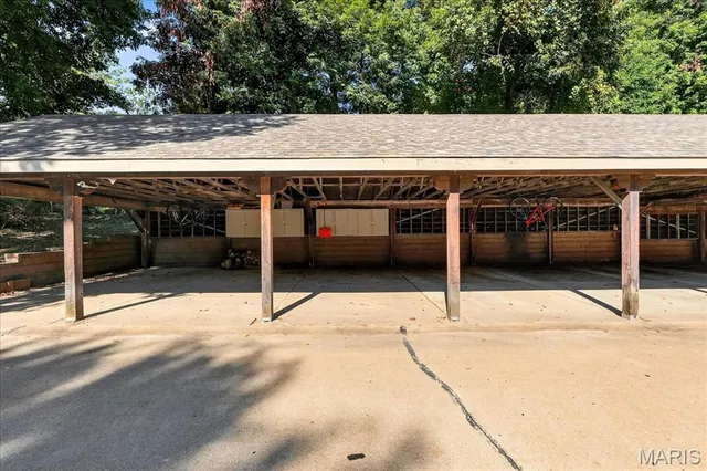 $157,000 | 12952 Bryce Canyon Drive, Unit B, Maryland Heights, MO 63043