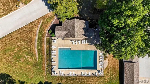 $157,000 | 12952 Bryce Canyon Drive, Unit B, Maryland Heights, MO 63043