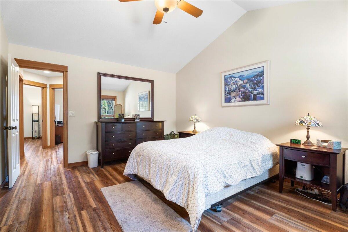 61213 Ridgewater Loop Bend, OR 97702 - Photo 34 of 60 26-Bedroom