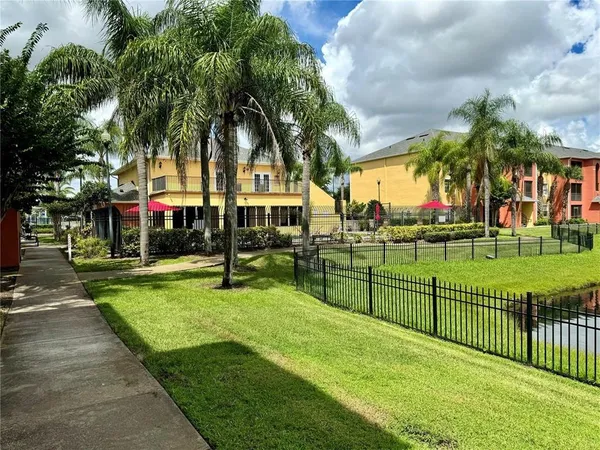 $1,350 | 10831 Windsor Walk Drive, Unit 104, Orlando, FL 32837