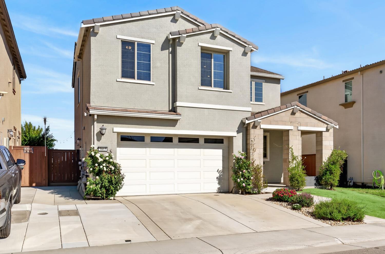 3863 Ivan Way Rancho Cordova, CA 95742 - Photo 2 of 54