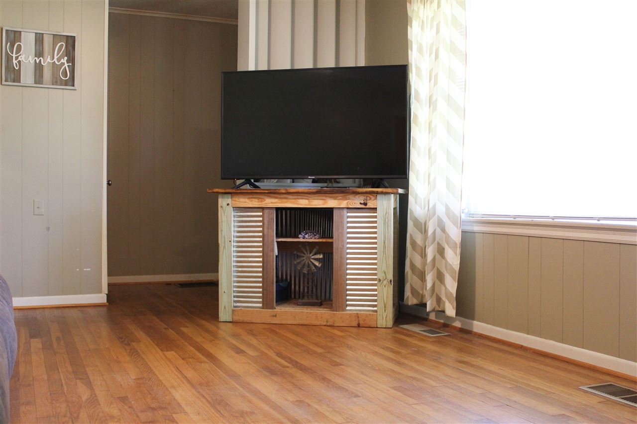 1036 Sand Ford Road Henning, TN 38041 - Photo 5 of 25 Gallery Image 5