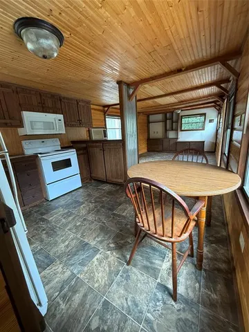 $795 | 11380 Crestview Lane, Berryville, TX 75763