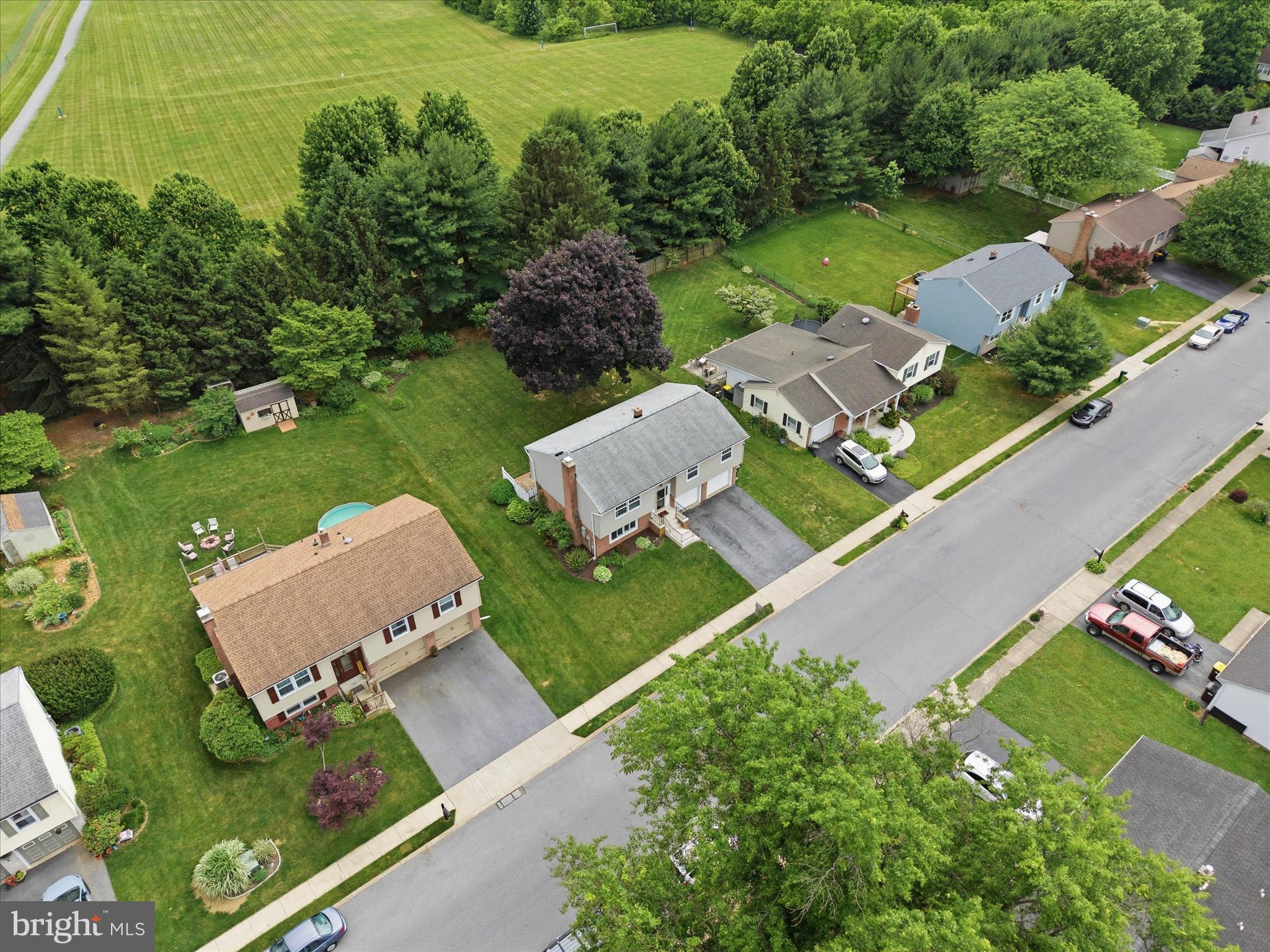 520 Wallingford Road Lancaster, PA 17601 - Photo 5 of 58