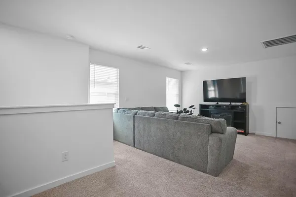 $2,500 | 613 East 14th Street, Wolfforth, TX 79382