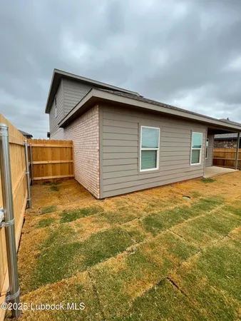 $2,500 | 613 East 14th Street, Wolfforth, TX 79382