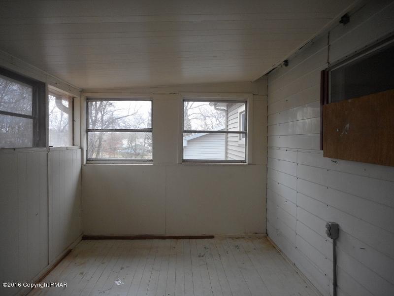105 O. W Road Bangor, PA 18013 - Photo 7 of 18 011 (800x600)