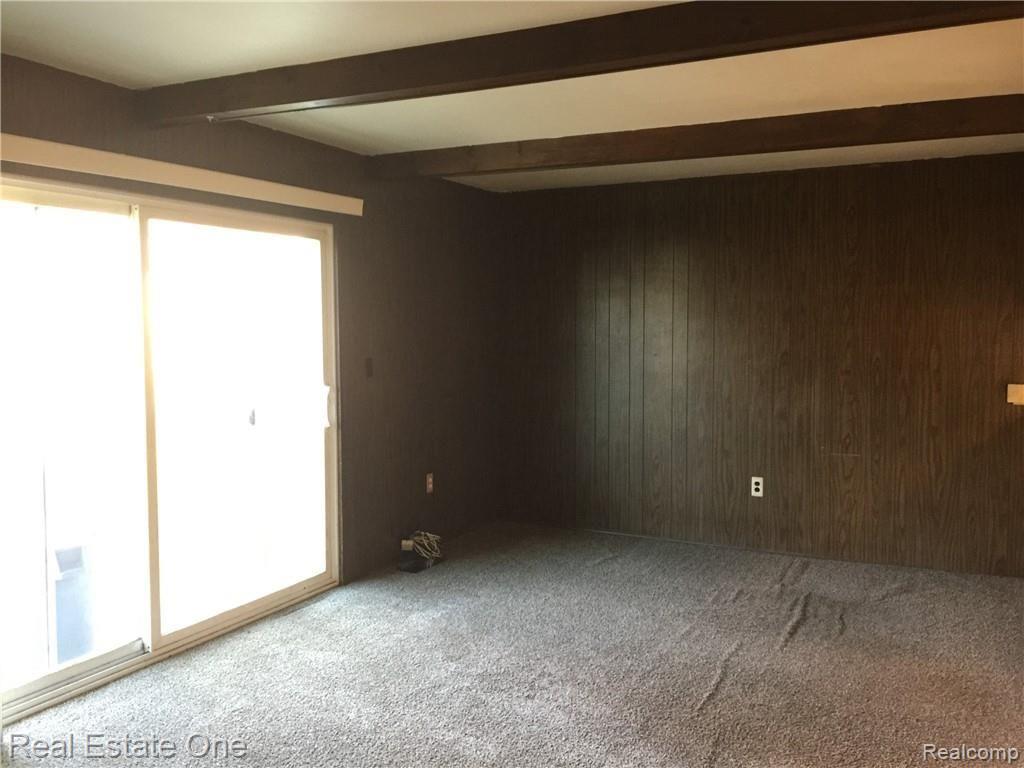 15100 West Nine Mile Road Oak Park, MI 48237 - Photo 10 of 21