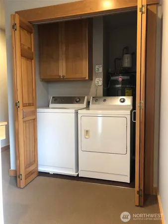 $2,750 | 266 Ericksen Avenue Northeast, Unit 272, Bainbridge Island, WA 98110