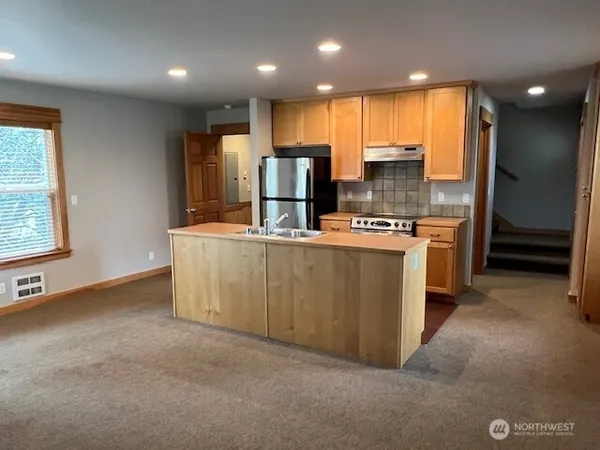 $2,750 | 266 Ericksen Avenue Northeast, Unit 272, Bainbridge Island, WA 98110