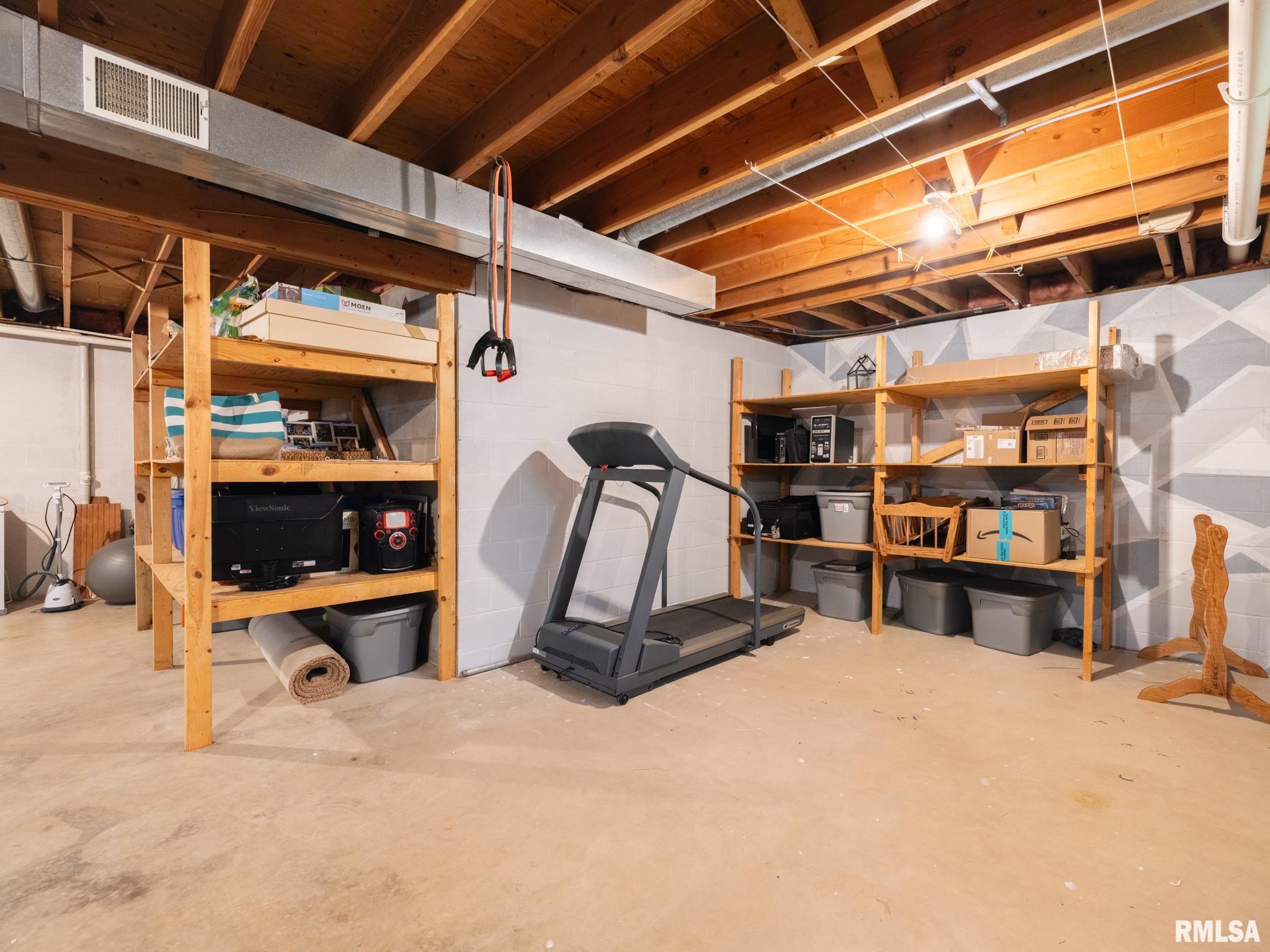 3612 West Chartwell Road Peoria, IL 61614 - Photo 19 of 63 Gallery Image 19