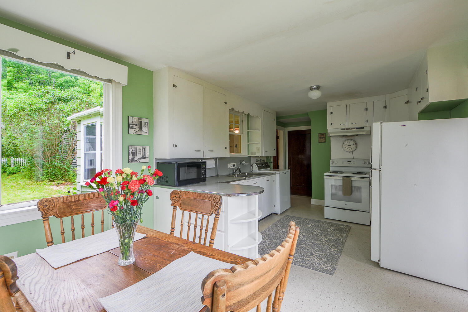 69 West Meadow Road Rockland, ME 04841 - Photo 15 of 42 Eat-in Kitchen