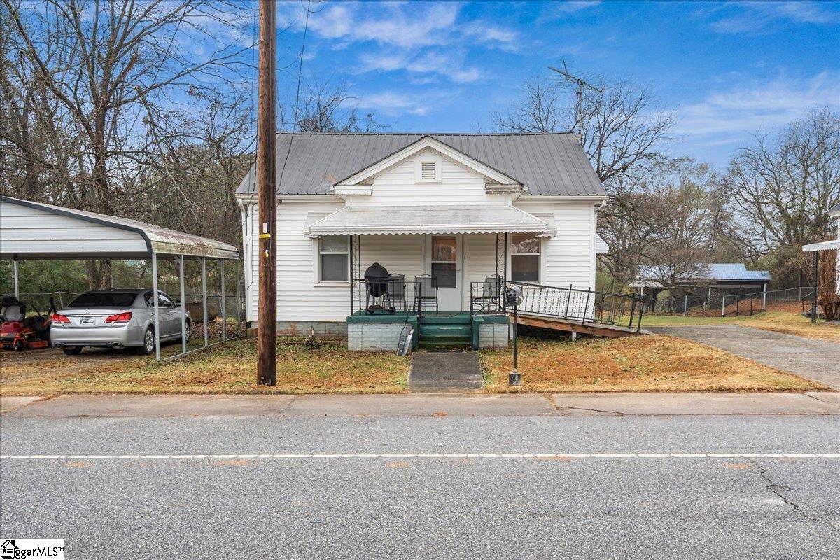 550 Leaman Avenue Whitmire, SC 29178 - Photo 1 of 23